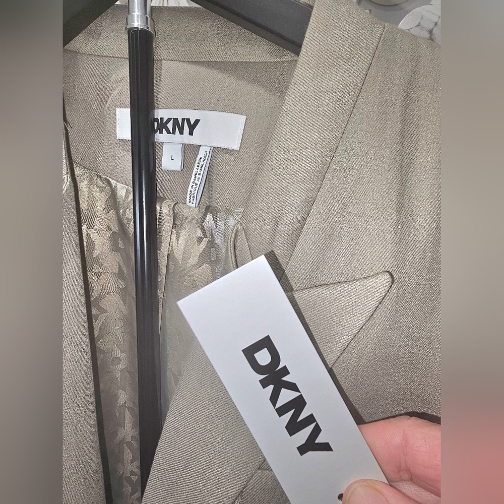 NWT - DKNY Gray Blazer Lg - Picture 3 of 7